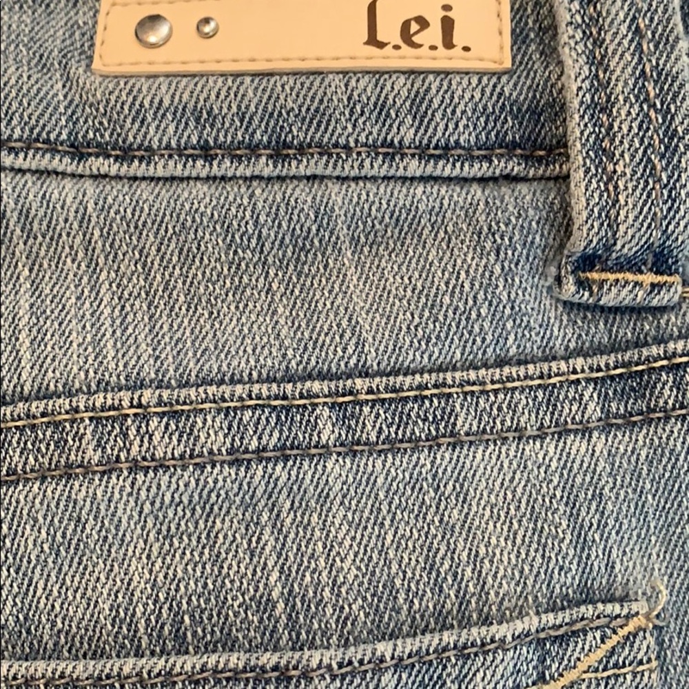 Jeans - Picture 2 of 4